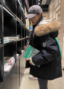 Womens down Cotton Jacket Parka Outdoor Winter Coat Couple Matching Thickened Korean Style Straight Cut Pocket Detail