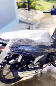 MOTOX ถุงคลุมเบาะ เวฟ ดรีม pcx และรุ่นอืนๆ ถุงคลุมเบาะมอเตอร์ไซค์อย่างดี พร้อมยางยืดรัด พลาสติกหนา 50 ไมครอน เกรดเอ มีไซส์รองรับรถทุกรุ่น