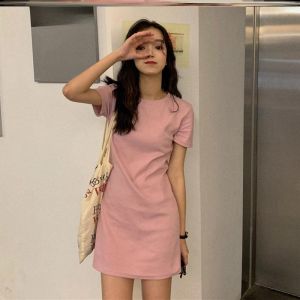 Pure ผ้าฝ้าย เสื้อยืดแขนสั้น เดรส ผู้หญิง ฤดูร้อน ชั้นฐาน หลวม พรางหุ่น กระโปรงยาวปานกลาง คอกลมสไตล์สดสูง เอว กระโปรงทรงเอ