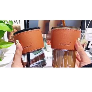 Cốc thủy tinh Gorgous có nắp ống hút và bao da đi kèm 400ml có 5màu-HAUSE