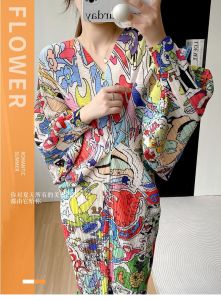 Nova quality⭐One person one pleat ⭐ ins wind loose and thin retro Miyake fold V-neck long sleeve autumn new design sense printed long dress