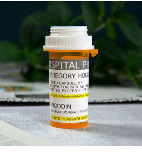 ขวดยาขนาดเล็กพกพาแบบมินิระดับอาหารสำหรับบรรจุภัณฑ์วิตามินกล่องเก็บยาของ Dr House แบรนด์ Doctor Strang