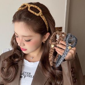 ที่คาดผมแว่นกันแดดสตรีสไตล์วินเทจผ้ากำมะหยี่แบบกันลื่นที่คาดผมสำหรับล้างหน้าผู้หญิงที่ทำจากขนสัตว์จำลองอุปกรณ์งานปาร์ตี้ในงานเทศกาล