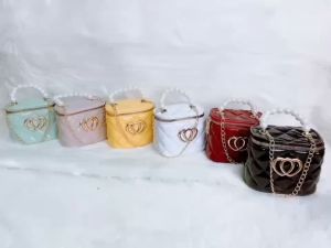 shop กระเป๋า สะพายข้าง แฟชั่น Jelly bag เพิ่มขึ้นในการดึงไหม้หญิงๆ ยาวนาน 25-35cm คุณสามารถใช้ได้ทั้งผู้ใหญ่กับเด็ก