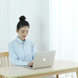 SG（Ready Stock)Electric shoulder and neck massager deep kneading pain relief electric pillow for neck legs and feet