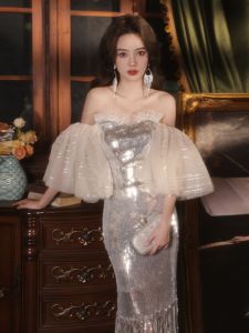 ชุดราตรีหางปลาสีเงินหรูหรา ชุดเจ้าสาว ชุดเสื้อผ้าสำหรับงานปาร์ตี้ ชุดเดรสทอลายลูกไม้ ชุดเดรสยาวเอวสูง แขนกุด คอวี กระโปรงทรงเอ