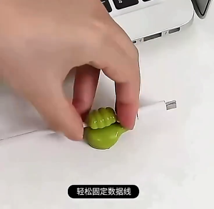 1 PCS Klip Holder Kabel Serbaguna Model Jempol Kait Gantung Tempel Dinding