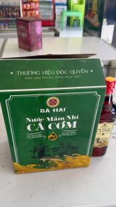 Thùng Nước Mắm Lít Bà Hai Dùng Để Kho Nấu Ăn 15 Độ Đạm ( 6 chai x 1 lít )