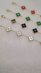 Gelang Bunga Permata Model Terbaru Gt18 titanium anti karat dan luntur - Staycool shop