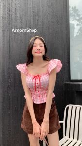 AimornShopp เสื้อลายสก็อตแต่งแขนระบาย ดีไซน์คอเหลี่ยมโชว์ต้นคอสวยๆ ดีเทลสวยมาก โบว์หน้า