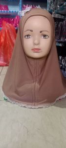 kerudung anakjilbab kerut bunga sakura rendakerufung anak 0-3 tahunhijab bayi bahan jersey balon/hijab jihanshaqila renda bunga sakura