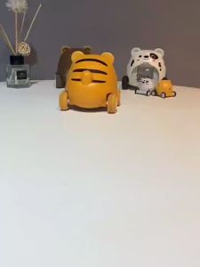 [uBeli] Mainan Kereta Montessori Baby Catapult Push and Go Little Car Toys Friction Powered Cars 按压玩具 弹射车 - BT382