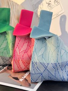 New Versatile Knitted Stripe Forest Large Capacity Womens Vest Bag Handbag British Style Bucket Shape Canvas Material Handheld