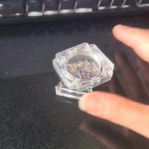 Stand Pajangan Koin Bitcoin Dogecoin Crypto Clear Coin Display Case Bening Pelindung Koin Holder