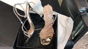 Q27 รองเท้าส้นสูงผู้หญิง หัวเหลี่ยม สูง8cm ไซส์35-42 รองเท้าแตะส้นสูง ประดับเพชรเทียม รองเท้าส้นสูงเจ้าหญิง