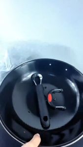 WAJAN ENAMEL GAGANG PANJANG LIST MERAH 32/34CM - TEFLON TEBAL TAHAN API ANTI LENGKET - FRY PAN HITAM CEKUNG ANTI LENGKET - WOOK PAN JUMBO PENGGORENGAN HIGH QUALITY