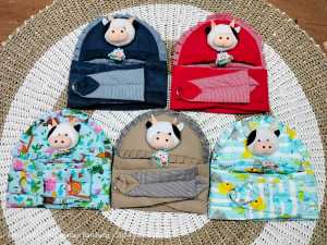 Gendongan Bayi Motif Perlengkapan Bayi PREMIUM Sling Bayi Travel Tambahan Boneka Sapi Lucu