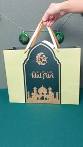Paper Bag Besar Foil Lebaran Eid Mubarak