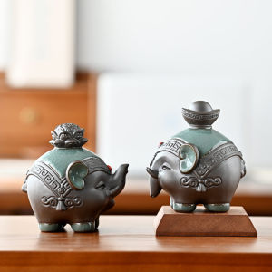 Chinese Style Ceramic Elephant Figurines Pair Wealth Attracting Living Room Desktop Wine Cabinet Decoration Small Elephant Amulet