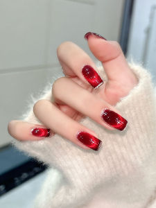 เล็บใส่ได้แบบมืออาชีพสีแดงอุปกรณ์ทำเล็บแบบมีเล็บแมวสีคราม ผลิตภัณฑ์เสริมสวยสำหรับเล็บ ลูกปัดแก้วสีรุ้ง ลูกปัดแก้วสีแดง