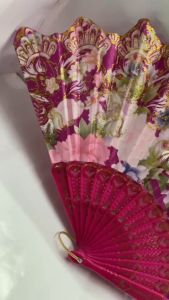 12 ชิ้น พัดจีน พัดผ้า พัดลมแบบสไตล์จีนแฟนลูกไม้ ผงทองคำ ยกแพ็ค พัดลม 1 แพ็ค