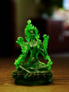 Premium Quality Resin Buddha Statue Tibetan Buddhism Art Craft Home Decoration Sacred Peaceful Figurine for Altar And Personal Space