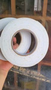 1 cây băng keo xốp 2 mặt dính khổ 2.cm 14 vòng