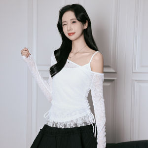 La Chapelle | Chic and Alluring Off-Shoulder Thin Summer T-shirt