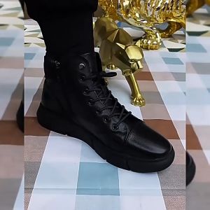 บูทผู้ชายหนังเทียมข้อสูง กันน้ำ+กันลื่น สไตล์แคชชวล รองเท้าผูกเชือกดีไซน์ปัด เหมาะกลางแจ้ง+กิจกรรม Outdoor