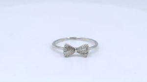 Lucky Gems แหวนเงินแท้ 925 เพชร CZ ชุบโรเดียม แหวนโบว์ LKM649