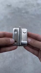 Chốt khóa cửa bằng inox không gỉ chắc chắc