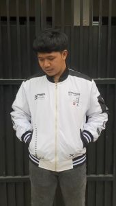Stalker Jaket Bomber Putih Original - Great Instrument White Anti Air Windbreaker