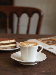 Manxu Ceramic Coffee Cup And Plate Set Jingdezhen Luxury Cup High End Elegant Sensation Latte Cup Gift Box Set Chinese Style