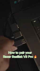 Bộ sản phẩm đế sạc Razer Mouse Dock Pro-Razer Wireless Charging Puck Bundle_Mới hàng chính hãng