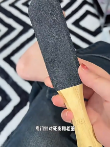 Wooden Handle Double Side Pedicure Rasp Foot File Professional Foot Grater Dead Skin Callus Remover Foot Care Tool Foot Grinder 木柄磨脚器