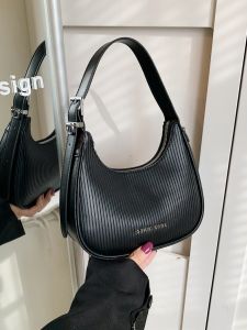 กระเป๋าสะพายข้างผู้หญิง 2024 ฤดูหนาวใหม่ กระเป๋าใต้วงแขนแฟชั่นสุดเก๋ กระเป๋าสะพายไหล่แบบหนัง PU ขนาดเล็ก