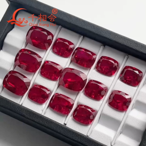 Đá quý ruby đỏ tự nhiên hình đệm được nuôi cấy trong phòng thí nghiệm có tạp chất nhìn thấy được phụ kiện DIY.