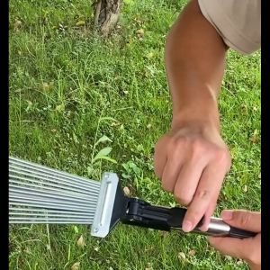 Adjustable Metal Rake - Collapsible & Telescopic - Garden Yard & Lawn - Ideal for Leaves Shrubs & Small Areas