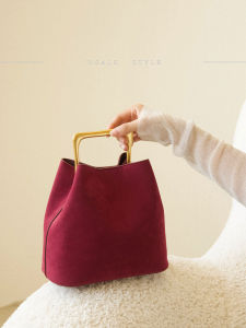 UGALS | Túi Đeo Chéo Asymmetric Velvet Màu Vàng Vintage