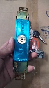 khoá cửa cuốn kéo tay cửa tấm liền cửa cuốn tôn