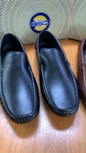 CSB รองเท้าทรงโลฟเฟอร์ รุ่น CM203 แฟชั่นผู้ชาย ด้านหน้าเรียบ พื้นแบน