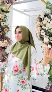 Gamis Maxi Baloteli Flower: Desain Elegan untuk Pakaian Muslim Wanita