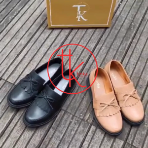 Tinka Celine Black Docmart Sepatu Wanita