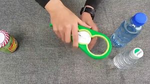 4 in 1 Multipurpose Can Opener Manual Twist Anti Slip Silicone Can Lid Jar Kitchen Tool Bottle Gripper Can Opener