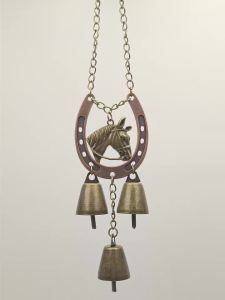 Handmade Vintage Metal Wind Chime Metal Horseshoe-Shaped Bell Ornament Home Decorative Hanging Piece for Home and Outdoor Decor