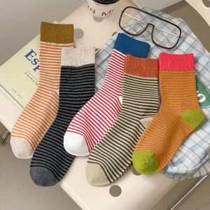 Kaos Kaki Panjang Wanita Katun Motif Garis Warna Casual Mid Calf Socks JCKK277