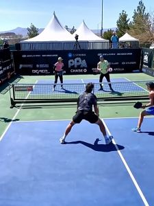 Fiberglass Surface pickleball Racket Set Novice Suit Professional Fragrance Honeycomb Core Outdoor Sports Equipment Pickleball Paddle Set of 2 Rackets and Include 4 Balls & 1 Racket Bag Pickle-Ball Racquet with Balls Sports Accessory