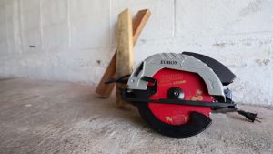 7 นิ้ว 40 ฟัน ใบเลื่อยชุด ชุดวงเดือน ซึ่งเป็น 100% จากประเทศอิตาลี รวมถึงไม่ต้องผลิต ใบตัดไม้แท้