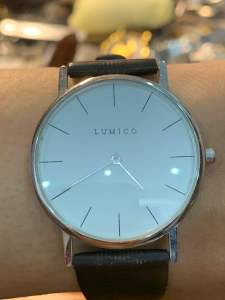 Đồng hồ nam nữ LUMICO QUARTZ size 335mm dáng form Longine chạy 2 kim kính cong dây da tốt