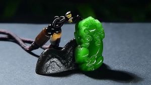 Green Nephrite Jade Jasper Pixiu Pendant Lucky Safe Men Women Necklace Couple Style